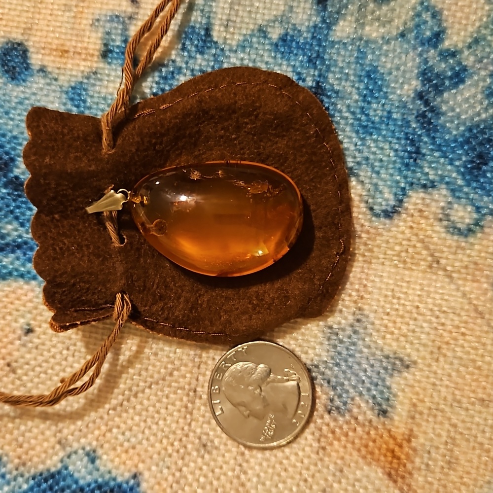 Vintage Baltic Amber Amulet Pendant - Picture 9 of 14